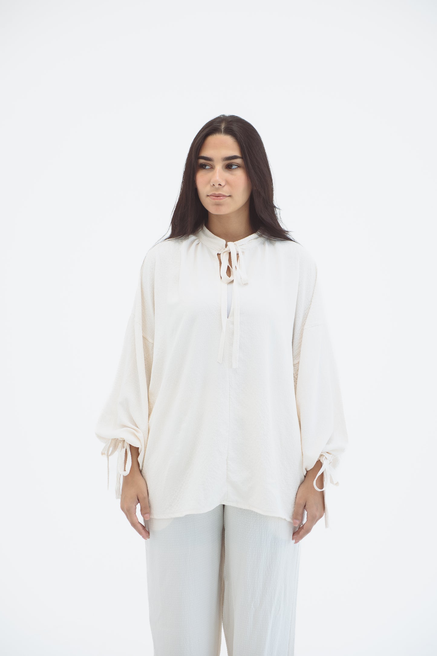 The Knotted Set White