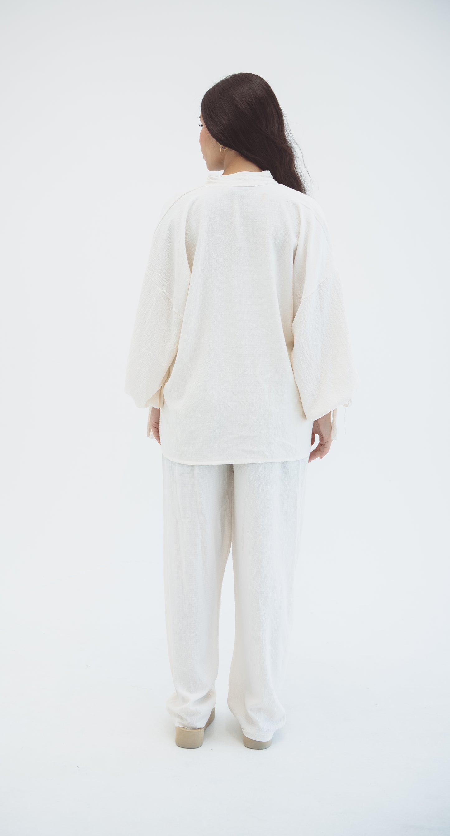 The Knotted Set White